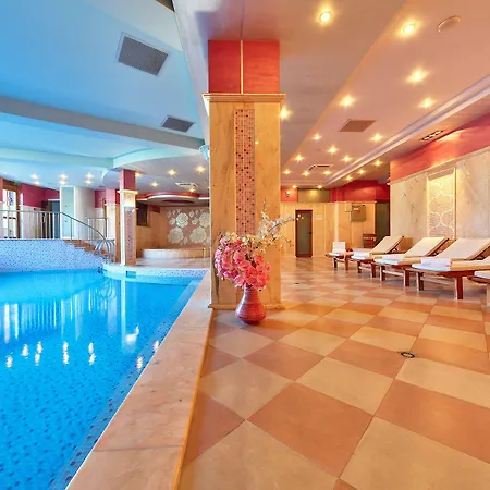 клуб централ 4*