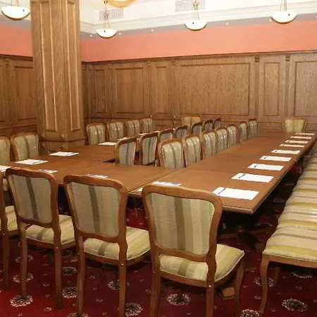 клуб централ Хисаря